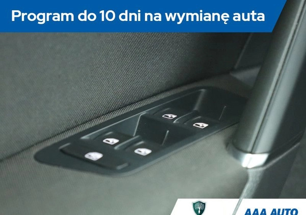 Volkswagen Golf cena 57000 przebieg: 94005, rok produkcji 2017 z Alwernia małe 211